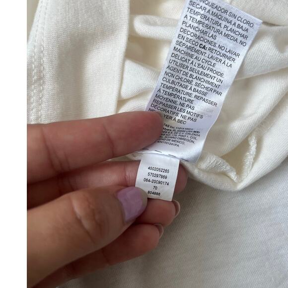 Chico's Zenergy Witch Way to the Wine Tee V Neck Halloween Size 1 Medium 8/10 - Picture 10 of 13